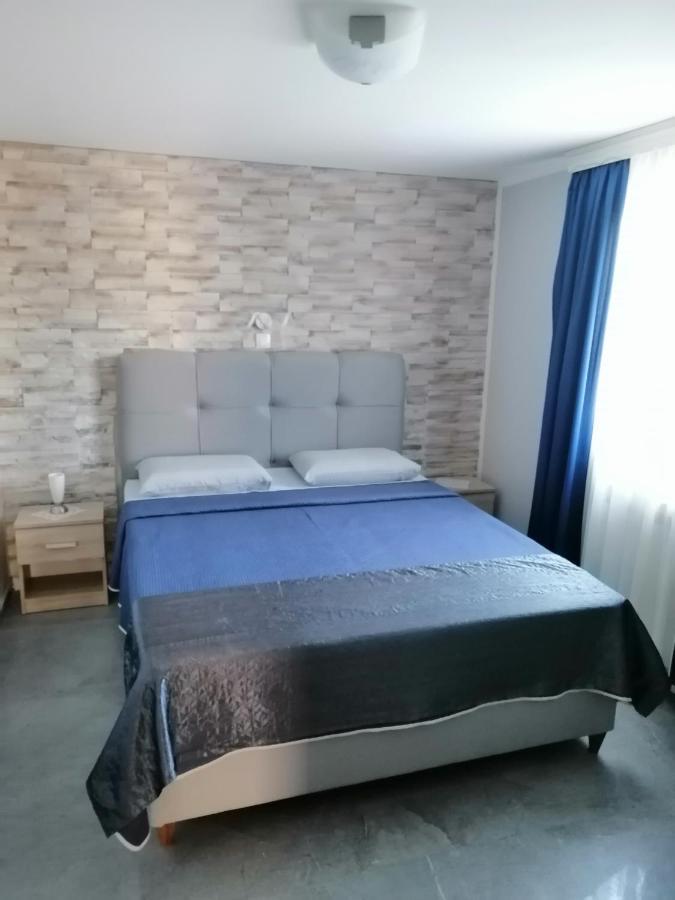 Apartments Katja Пореч Екстериор снимка