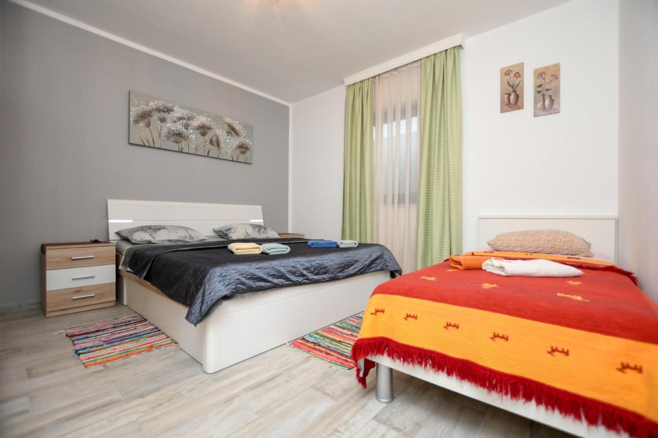 Apartments Katja Пореч Екстериор снимка