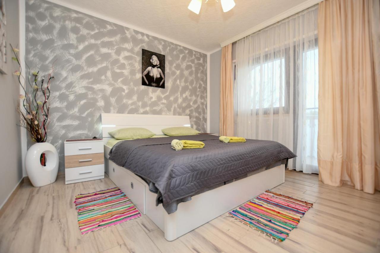 Apartments Katja Пореч Екстериор снимка